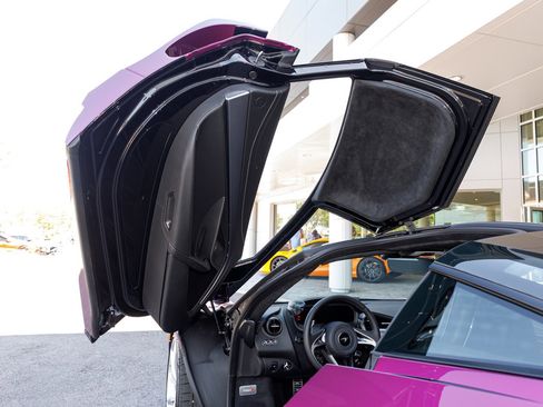 New 2027 McLaren 750S RWD image 48