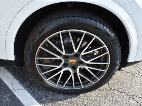 Used 2019 Porsche Cayenne AWD/4WD image 33