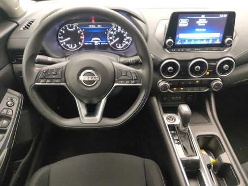 Used 2025 Nissan Sentra SV FWD image 22