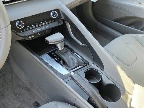 Certified 2025 Hyundai Elantra Sport image 10