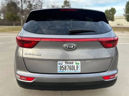 Used 2017 Kia Sportage LX AWD/4WD image 7