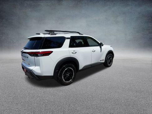 Used 2024 Nissan Pathfinder Rock Creek image 24