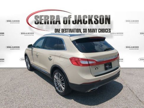 Used 2016 Lincoln MKX Reserve w/ Technology Package FWD image 6