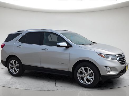 Used 2021 Chevrolet Equinox Premier AWD/4WD image 3