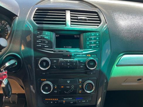 Used 2016 Ford Explorer FWD image 9
