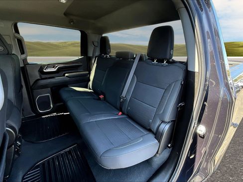 Used 2023 Chevrolet Silverado 1500 LT image 15