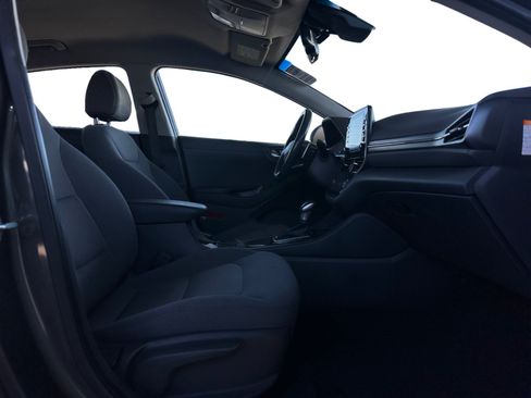 Used 2020 Hyundai Ioniq SE FWD image 15