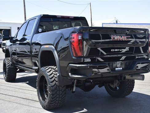 Used 2024 GMC Sierra 3500 Denali w/ Denali Reserve Package AWD/4WD image 3