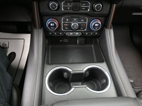 Used 2023 Chevrolet Tahoe High Country AWD/4WD image 11