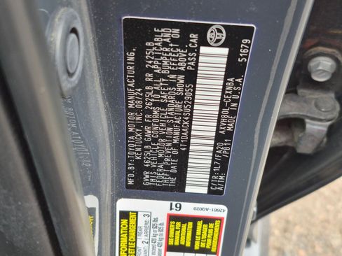 Used 2025 Toyota Camry LE image 13