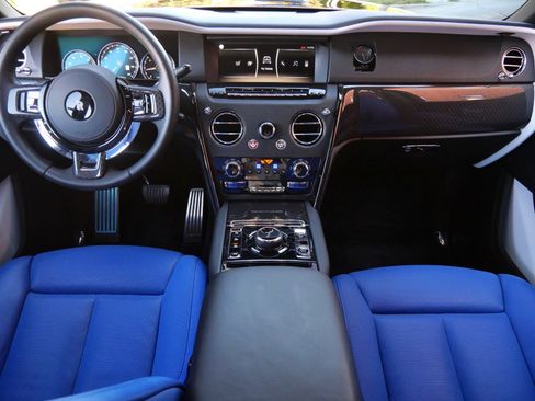 Certified 2024 Rolls-Royce Cullinan Black Badge image 4