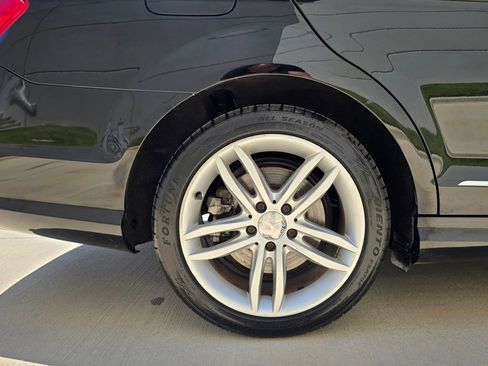 Used 2013 Mercedes-Benz C 300 4MATIC Sedan image 42