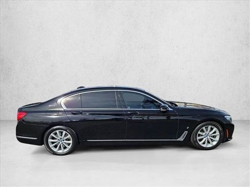 Used 2018 BMW 740e xDrive AWD/4WD image 4
