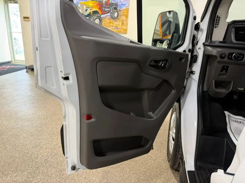 Used 2023 Ford Transit 350 XLT RWD image 31