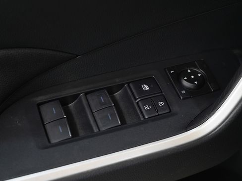 Used 2025 Toyota RAV4 XLE AWD/4WD image 21