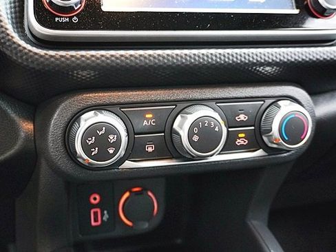 Used 2024 Nissan Kicks S image 27