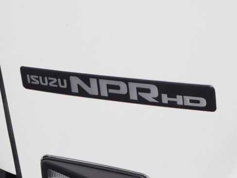 Used 2024 Isuzu NPR RWD image 40