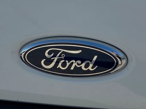 Used 2023 Ford Transit 350 XLT image 28