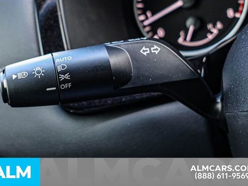 Used 2025 Nissan Pathfinder SV image 37