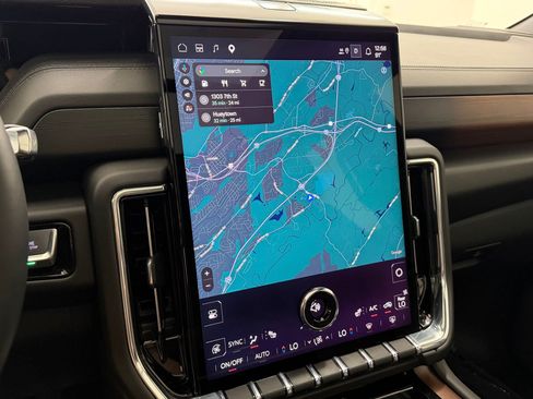 Used 2025 GMC Yukon Denali w/ Denali Reserve Package AWD/4WD image 19
