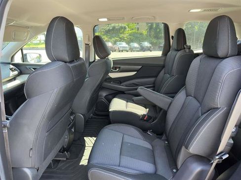 Used 2022 Subaru Ascent Premium w/ Convenience Package AWD/4WD image 11