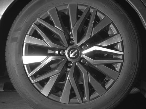 Used 2025 Nissan Altima 2.5 SV FWD image 15