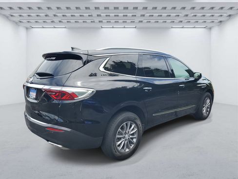 Used 2022 Buick Enclave Essence image 4