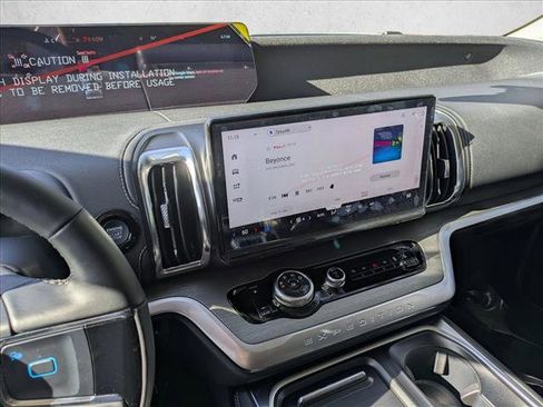 New 2025 Ford Expedition Platinum w/ Driver's Package image 11