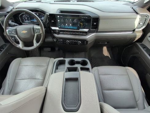Used 2022 Chevrolet Silverado 1500 LTZ image 5