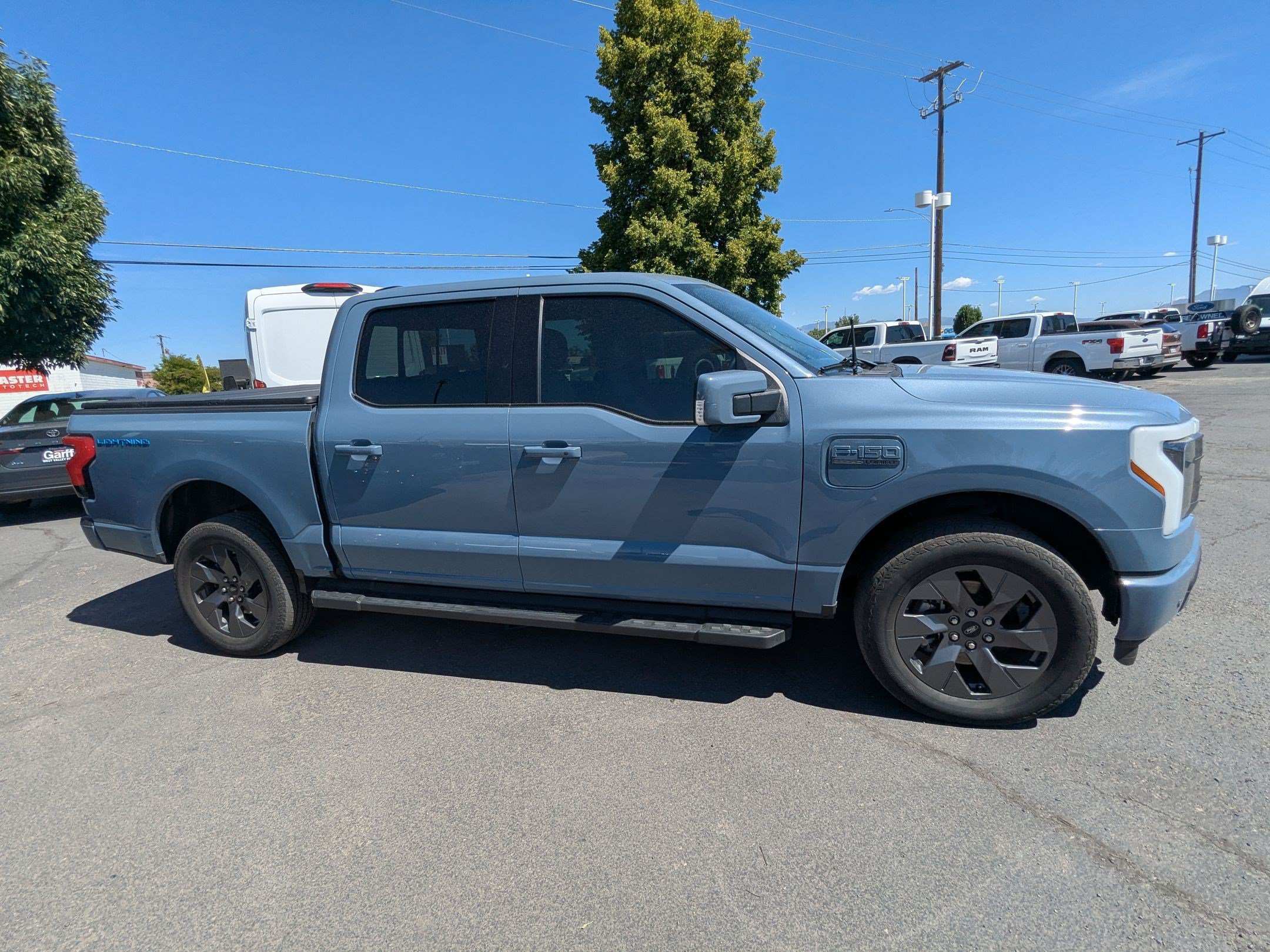 Used 2023 Ford F150 Lightning Lariat AWD/4WD image 2