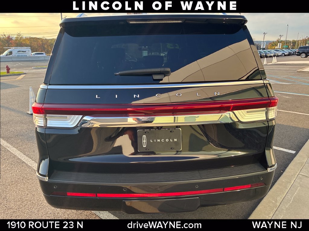 Certified 2023 Lincoln Navigator 4WD image 5
