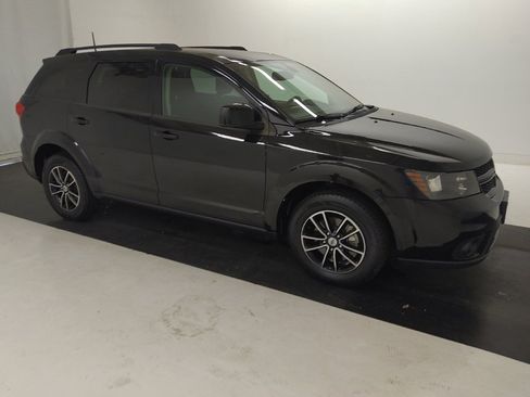 Used 2019 Dodge Journey SE w/ Blacktop Package FWD image 11