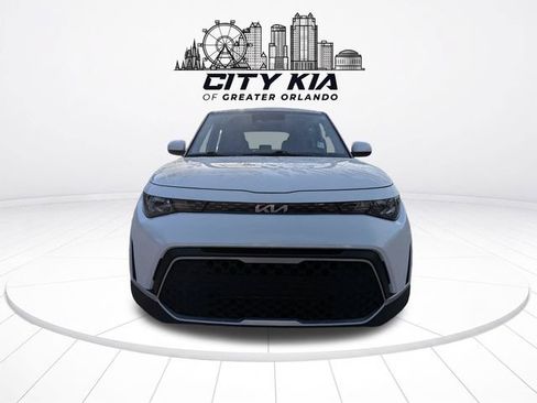 Certified 2025 Kia Soul LX w/ LX Technology Package FWD image 8