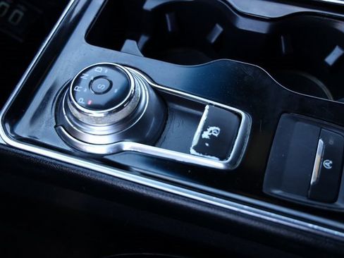 Used 2019 Ford Edge ST image 20