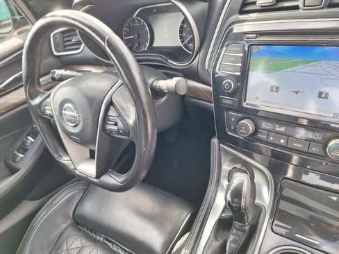 Used 2017 Nissan Maxima Platinum image 9