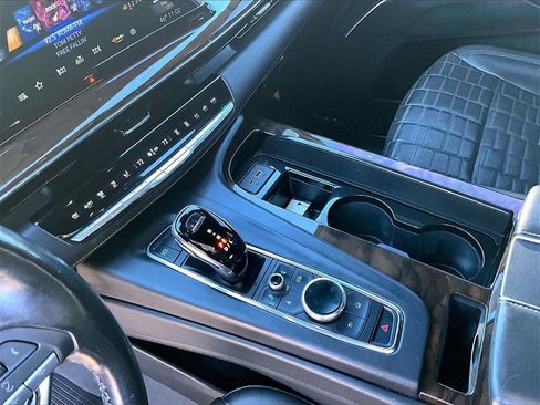 Used 2021 Cadillac Escalade Sport Platinum image 17