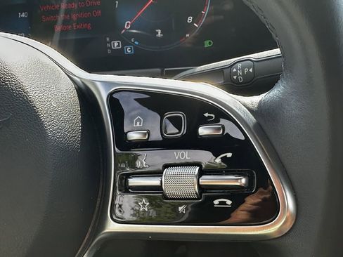 Certified 2022 Mercedes-Benz GLA 250 image 28