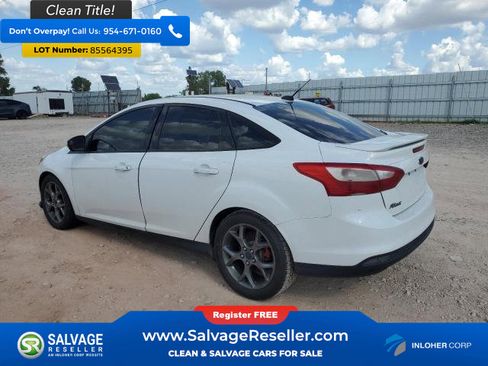 Used 2014 Ford Focus SE w/ Equipment Group 201A image 3