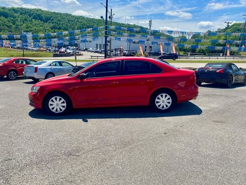 Used 2015 Volkswagen Jetta S FWD image 4