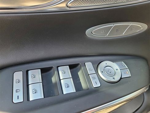 Used 2023 Genesis GV70 3.5T Sport w/ Sport Prestige Package image 19