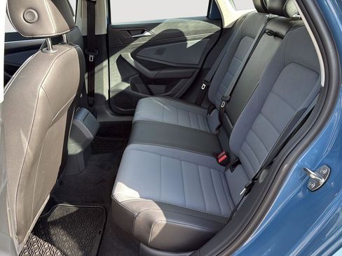 Used 2025 Volkswagen Jetta SE w/ Sunroof Package image 21