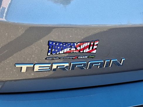 Used 2021 GMC Terrain SLT image 17