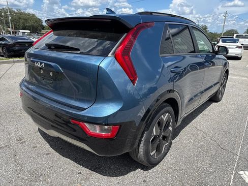 Used 2023 Kia Niro Wind w/ Wind Preserve Package FWD image 7