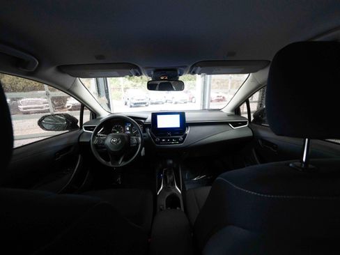 Used 2023 Toyota Corolla LE image 19