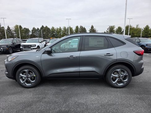 New 2026 Ford Escape ST-Line w/ Tech Pack #1 AWD/4WD image 9