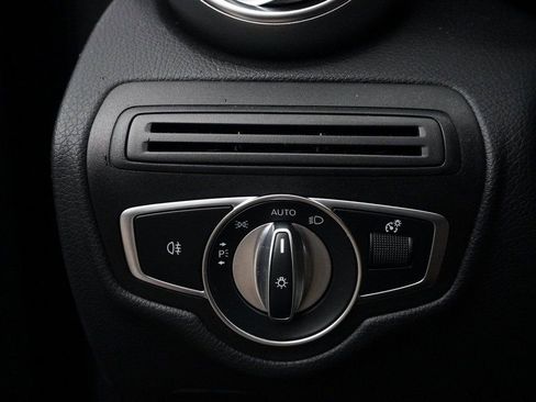 Used 2022 Mercedes-Benz GLC 300 4MATIC w/ Premium Package Lite image 36