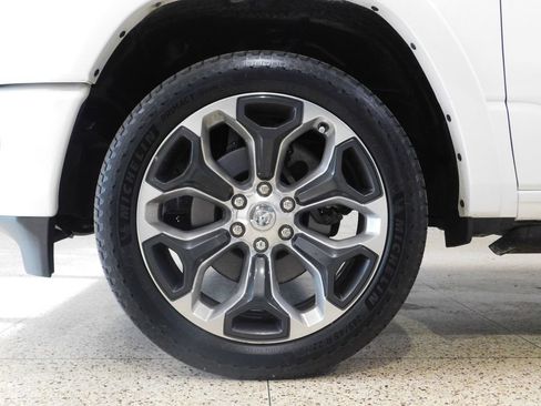 Used 2022 RAM 1500 Limited w/ Body-Colour Bumper Group AWD/4WD image 17