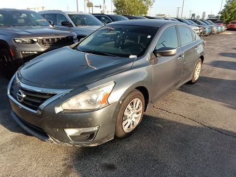 Used 2015 Nissan Altima 2.5 S w/ Power Driver Seat Package image 1