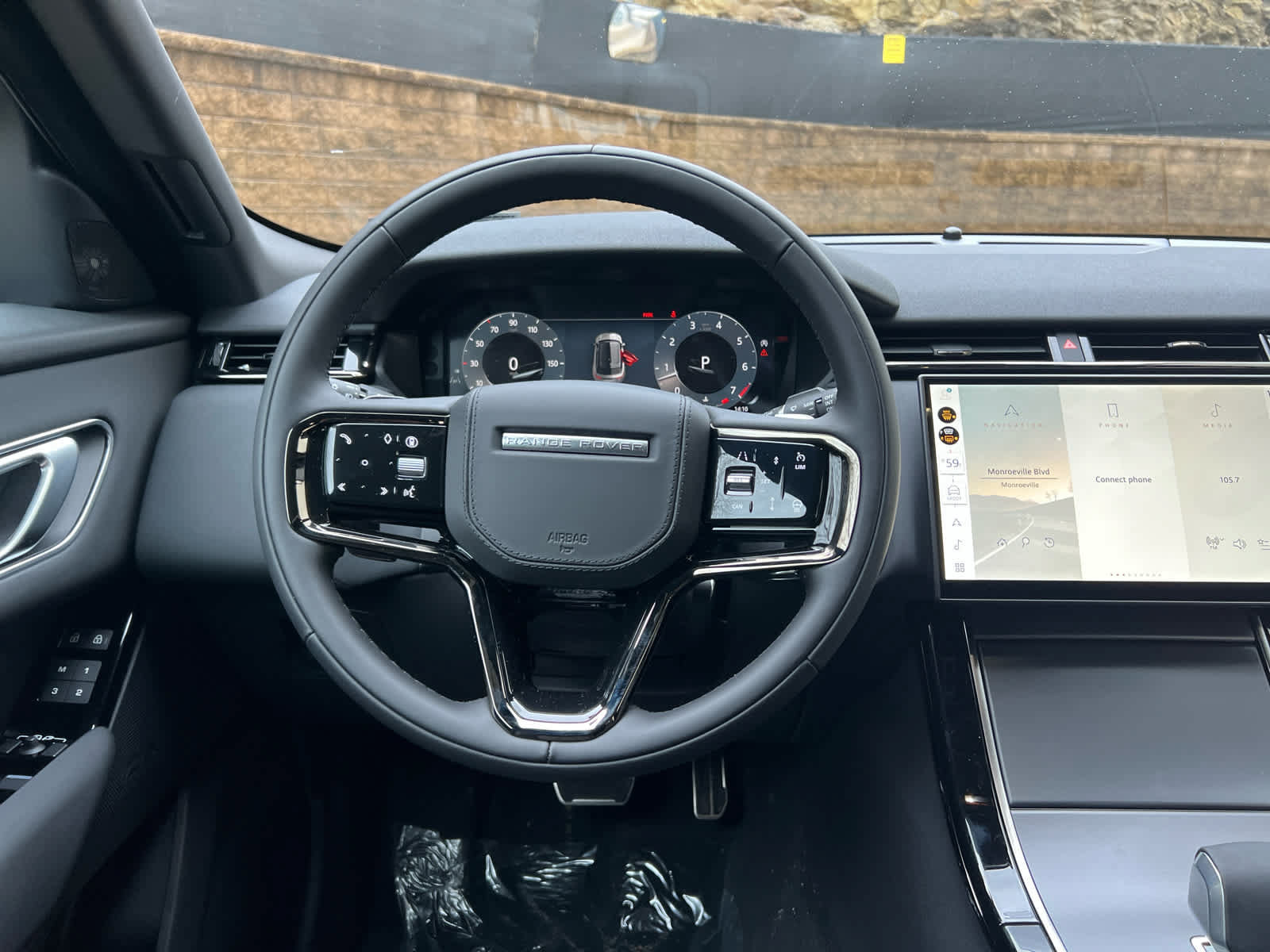 Used 2025 Land Rover Range Rover Velar Dynamic SE AWD/4WD image 10