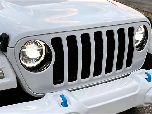 Used 2021 Jeep Wrangler Unlimited Sahara image 28